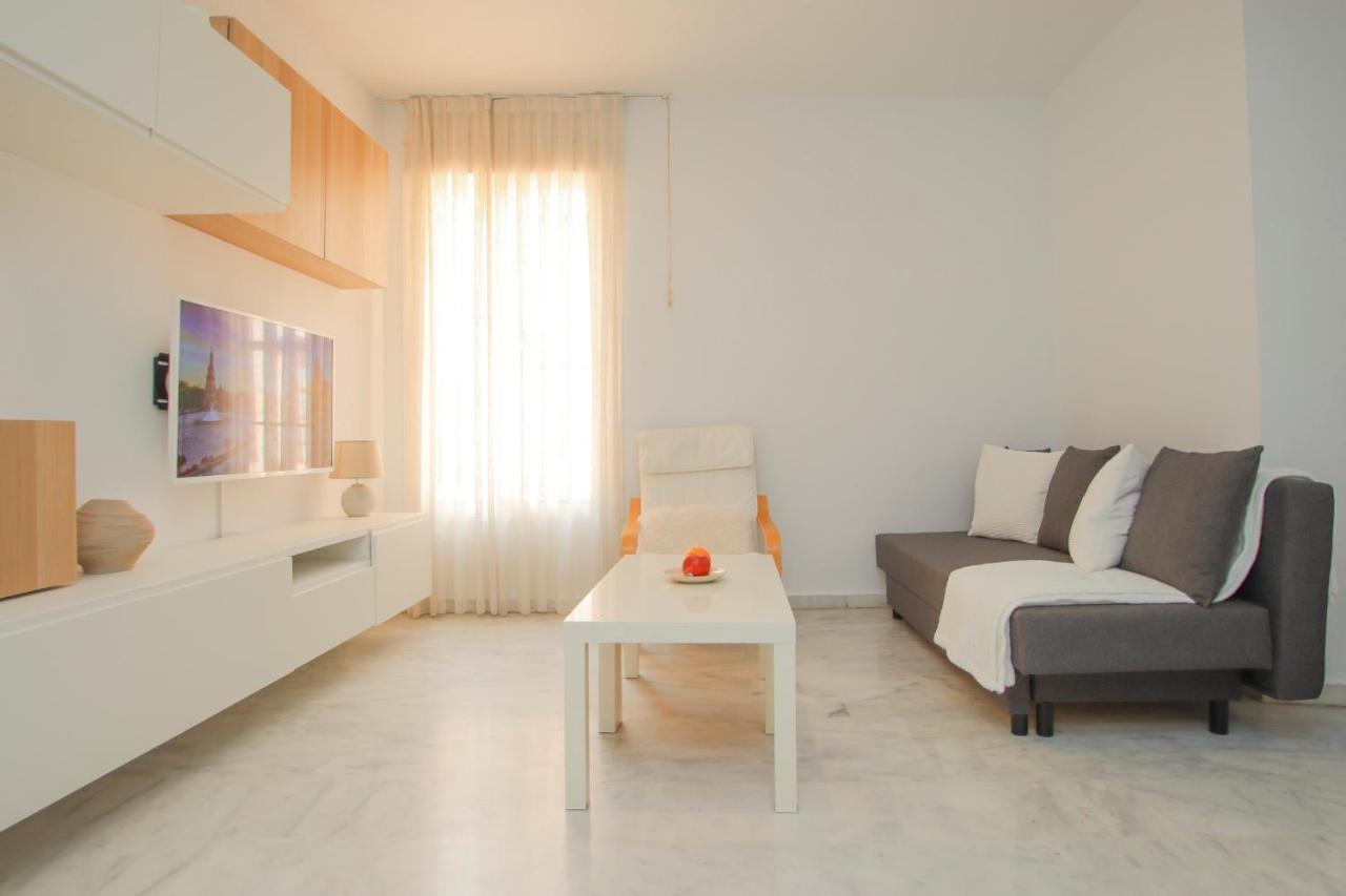 Modern Apt - Luxe Queen Bed - Walk To Isla Magica Seville Exterior photo